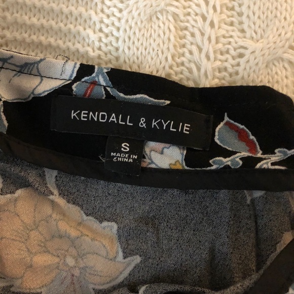 Kendall & Kylie Skirt - Picture 4 of 4